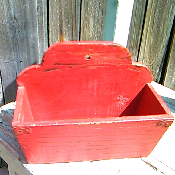 Hobby Lobby Distressed Letter Holder - Picture 1 of 9